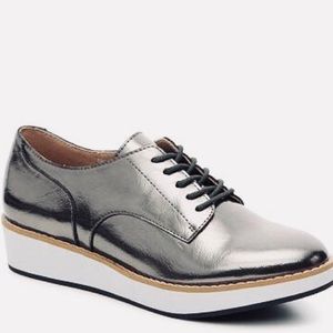 Steve Madden Pewter Oxfords